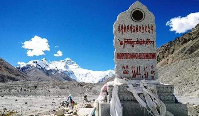 珠穆朗玛峰一半在尼泊尔，一半在中国，那珠穆朗玛峰的主权归谁